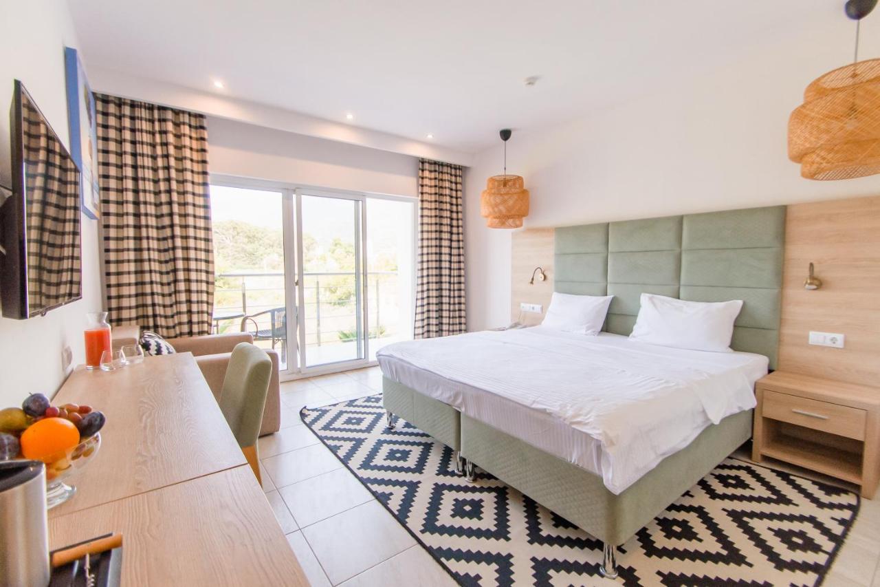 Aquamarine Family Club Hotel Gagra Ruang foto