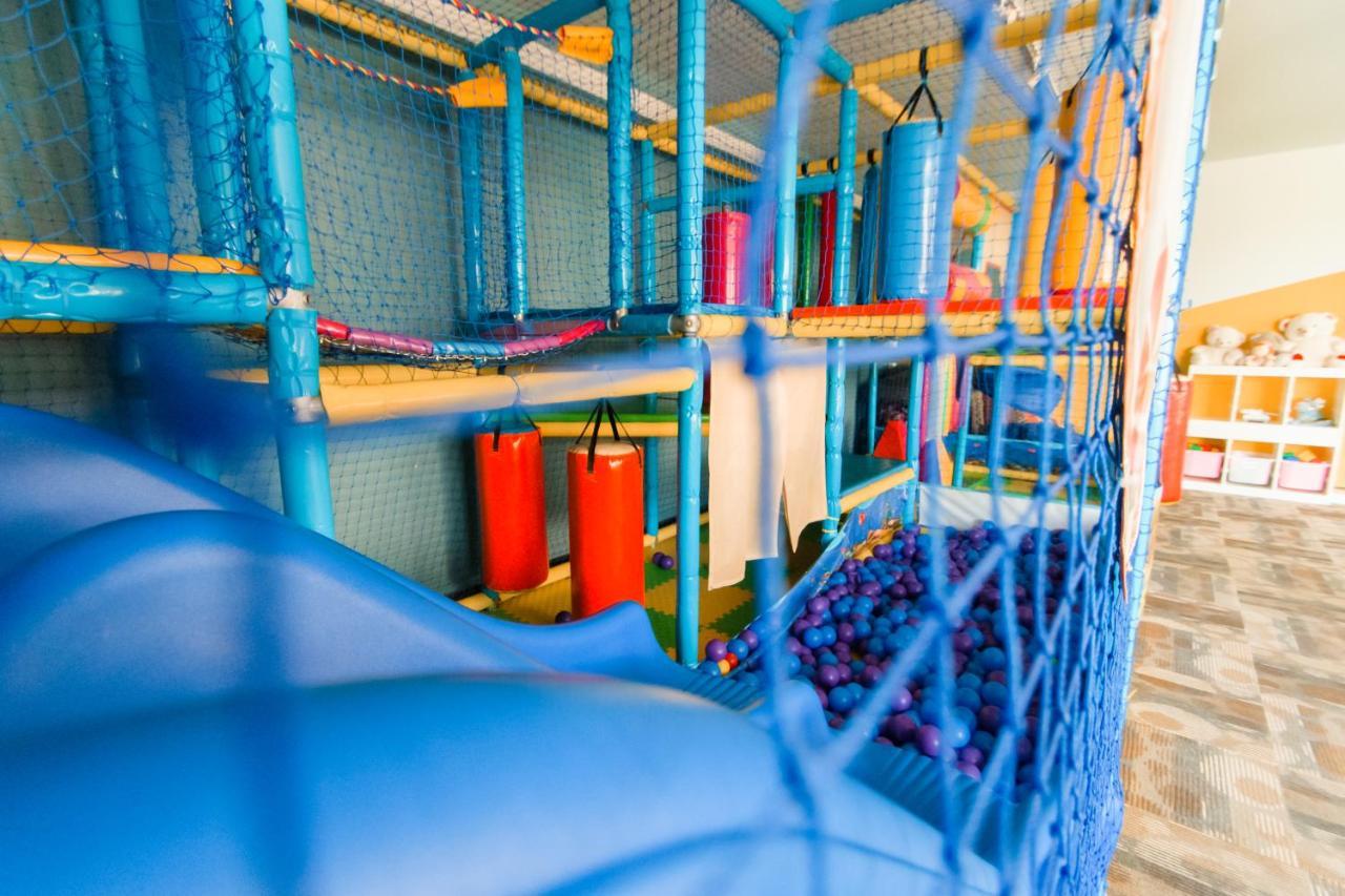 Aquamarine Family Club Hotel Gagra Bagian luar foto