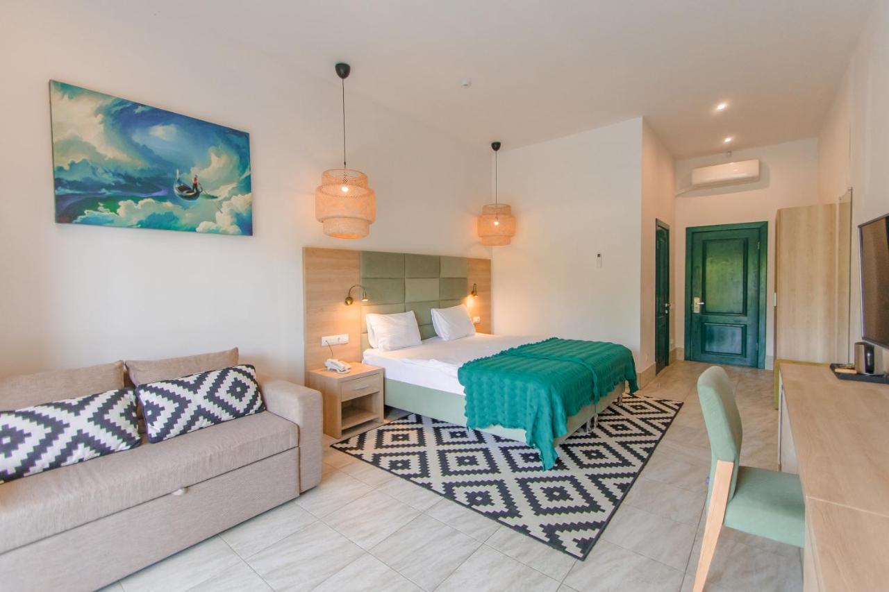 Aquamarine Family Club Hotel Gagra Ruang foto